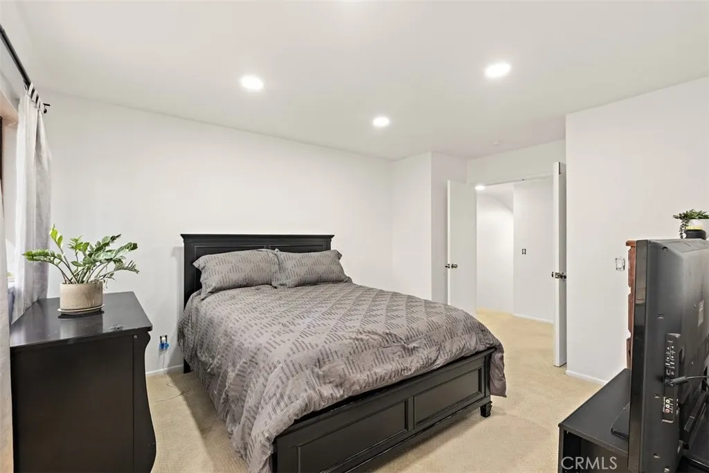 1031 S Palmetto, Ontario, California 91762 home-pic-15